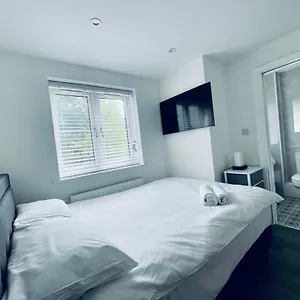 Riverside Premium En Double E14 Guest house